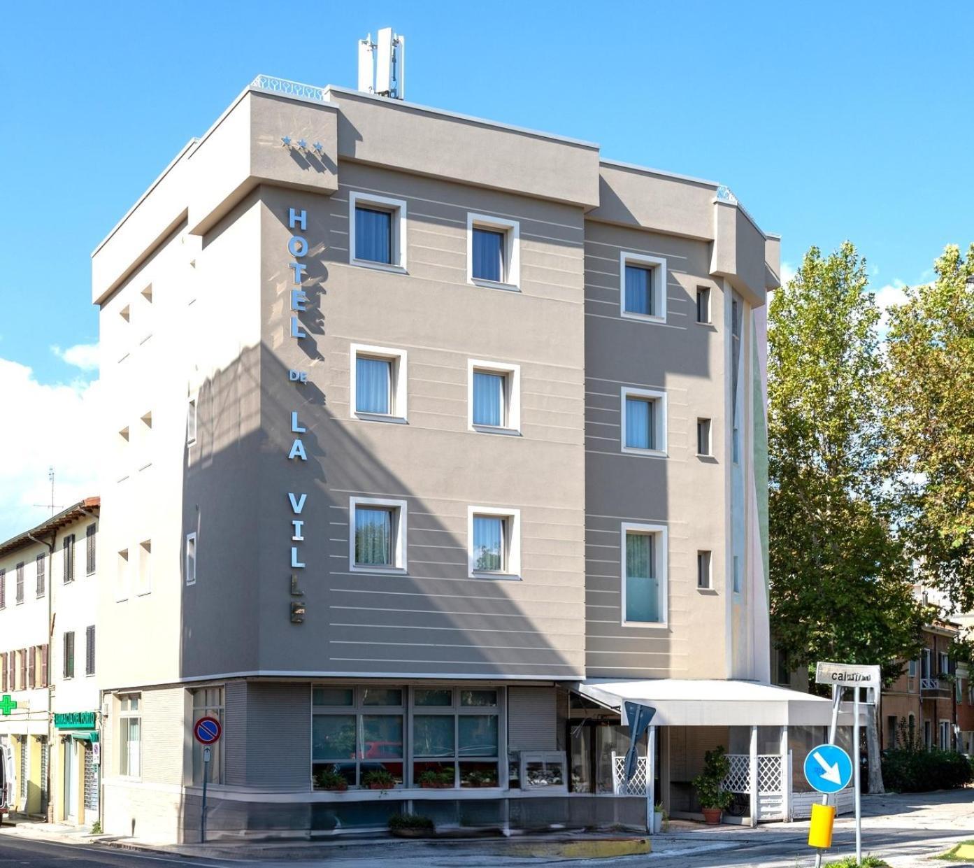 Hotel De La Ville depandance di Hotel Augustus Fano Esterno foto